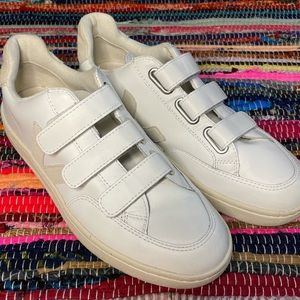 Veja V-Lock Sneakers